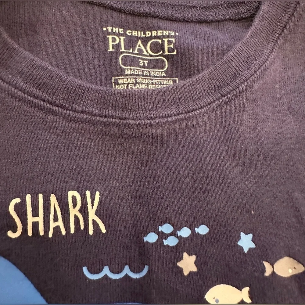 The Children’s Places Toddler Boys Graphic Shark T-shirt Size: 3T